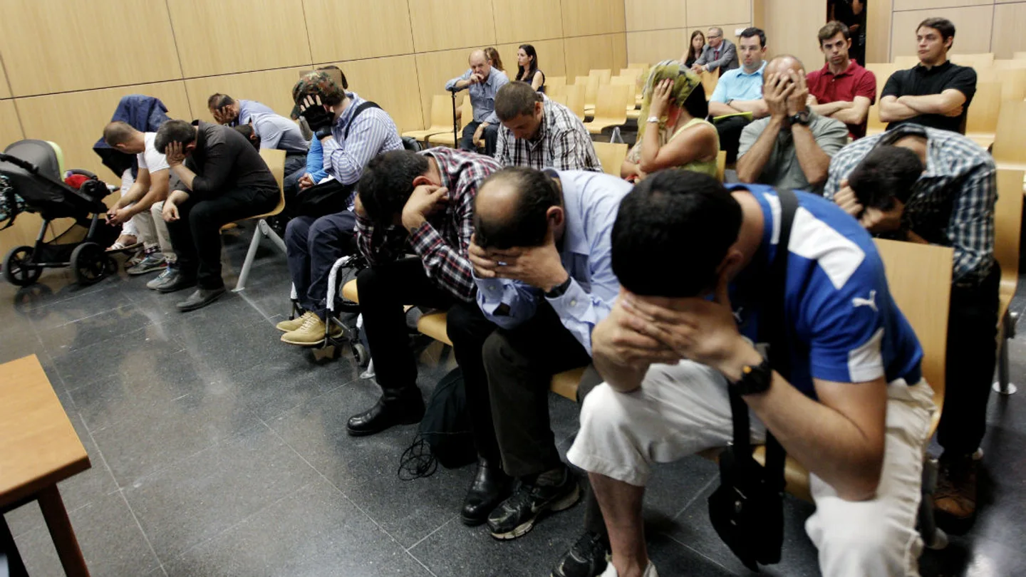 La Audiencia Provincial de Valencia juzga a 18 miembros del grupo neonazi Frente Antisistema La Audiencia Provincial de Valencia juzga a 18 miembros del grupo neonazi Frente Antisistema