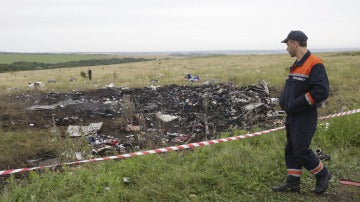 Los restos del accidente del avión MH17