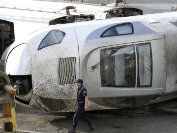 Estado del vagón del tren Alvia que se estrelló en la curva de Angrois Estado del vagón del tren Alvia que se estrelló en la curva de Angrois