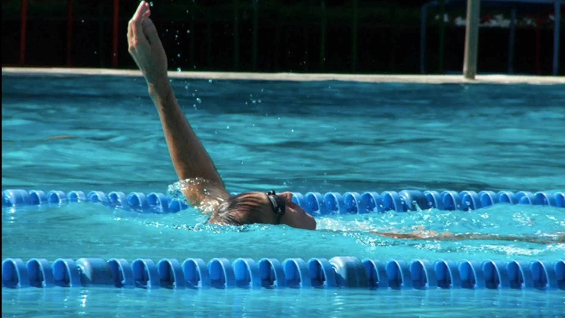Gadgets para disfrutar como un enano en la piscina
