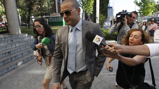 Miguel Ángel Flores Miguel Ángel Flores