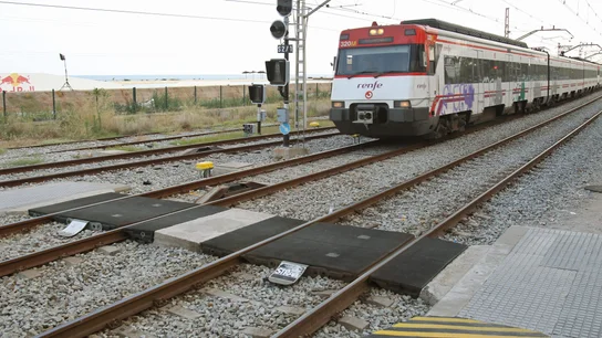 Lugar en el que un niño ha fallecido atropellado por un tren en la localidad barcelonesa de Montgat Lugar en el que un niño ha fallecido atropellado por un tren en la localidad barcelonesa de Montgat
