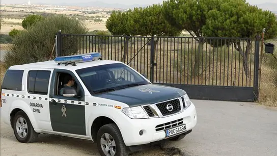 Un coche de la Guardia Civil  Un coche de la Guardia Civil