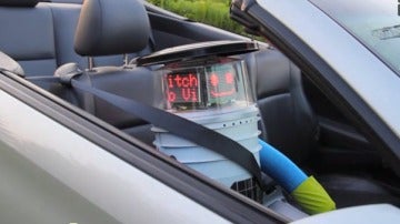 HitchBOT, el primer robot autoestopista