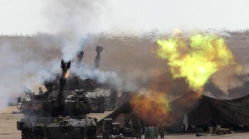Disparos de blindados israelíes en Gaza tras el inicio de alto el fuego