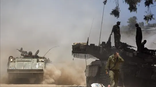 Soldados israelíes permanece en un área de descanso cerca de la frontera con la Franja de Gaza Soldados israelíes permanece en un área de descanso cerca de la frontera con la Franja de Gaza