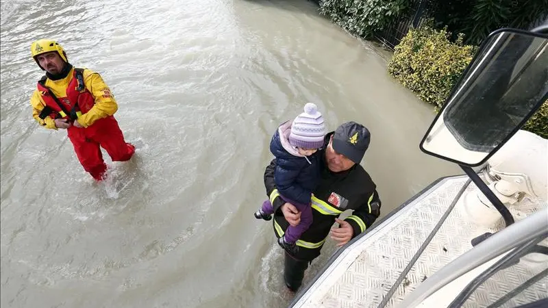 Cuatro muertos y cuatro heridos graves por inundaciones en el norte de Italia Cuatro muertos y cuatro heridos graves por inundaciones en el norte de Italia