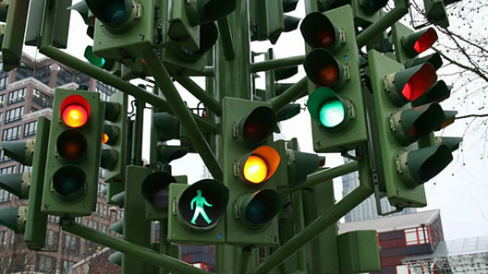 Historia del semáforo automático