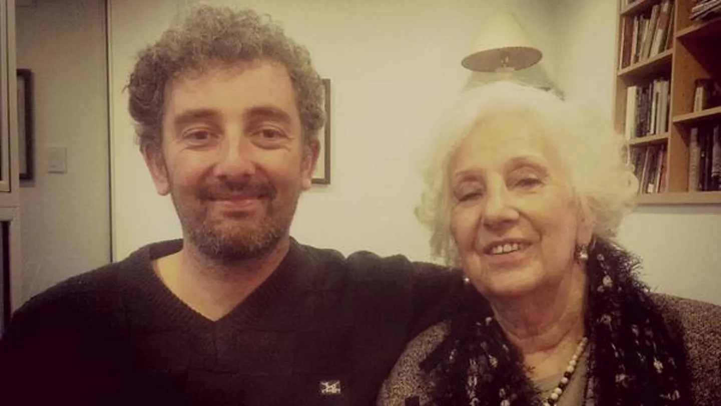 La presidenta de las Abuelas de Plaza de Mayo y su nieto La presidenta de las Abuelas de Plaza de Mayo y su nieto