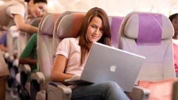 Veinte aerolíneas que te ofrecen Wifi mientras vuelas