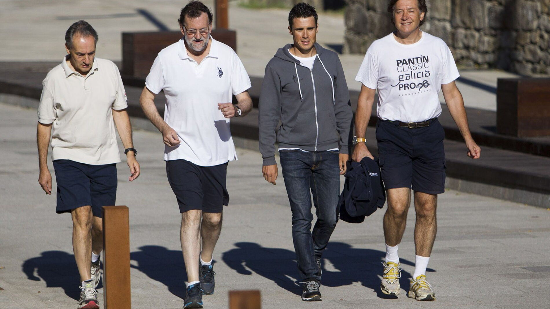 Rajoy acompañado del triatleta Francisco Javier Gómez Noya 