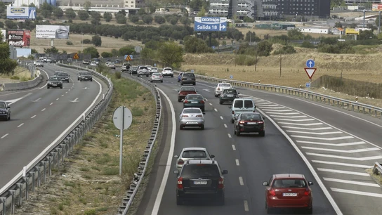 Tráfico a la altura del kilómetro 22 de la Autovía de Extremadura Tráfico a la altura del kilómetro 22 de la Autovía de Extremadura