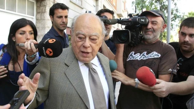 Pujol a la salida de su domicilio