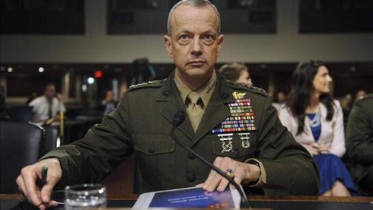 El general estadounidense John Allen durante un comit&eacute; de Defensa sobre la situaci&oacute;n en Afganist&aacute;n