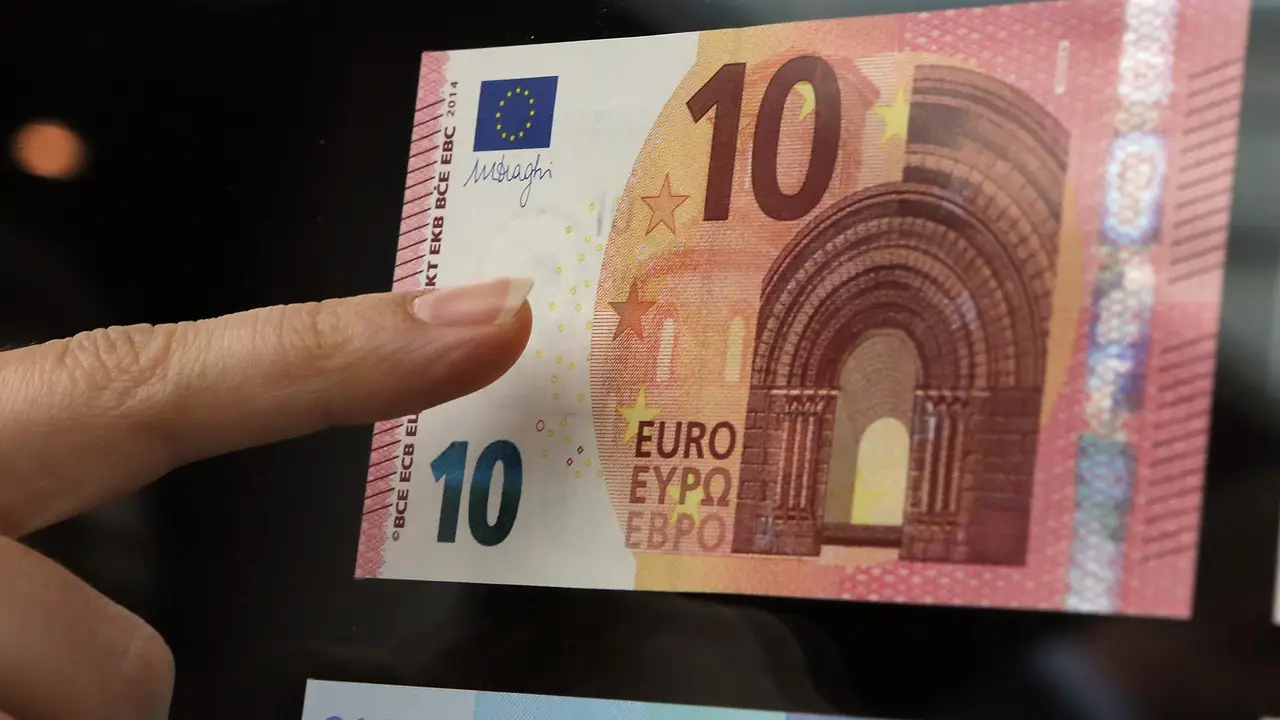 Alertan sobre la circulación de billetes falsos de 10 y 50 euros en Ferrol  - Ferrol - COPE