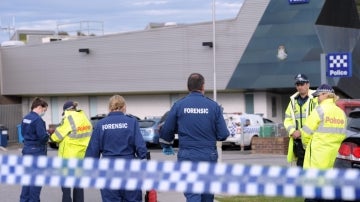 Los forenses investigan la zona de Melbourne en la que ha sido abatido un joven yihadista