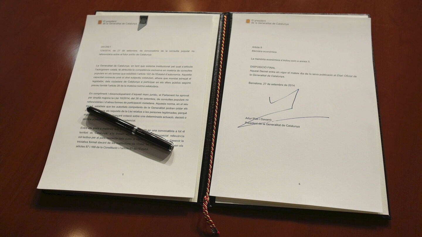 El decreto de convocatoria de la consulta del 9N que ha firmado Artur Mas