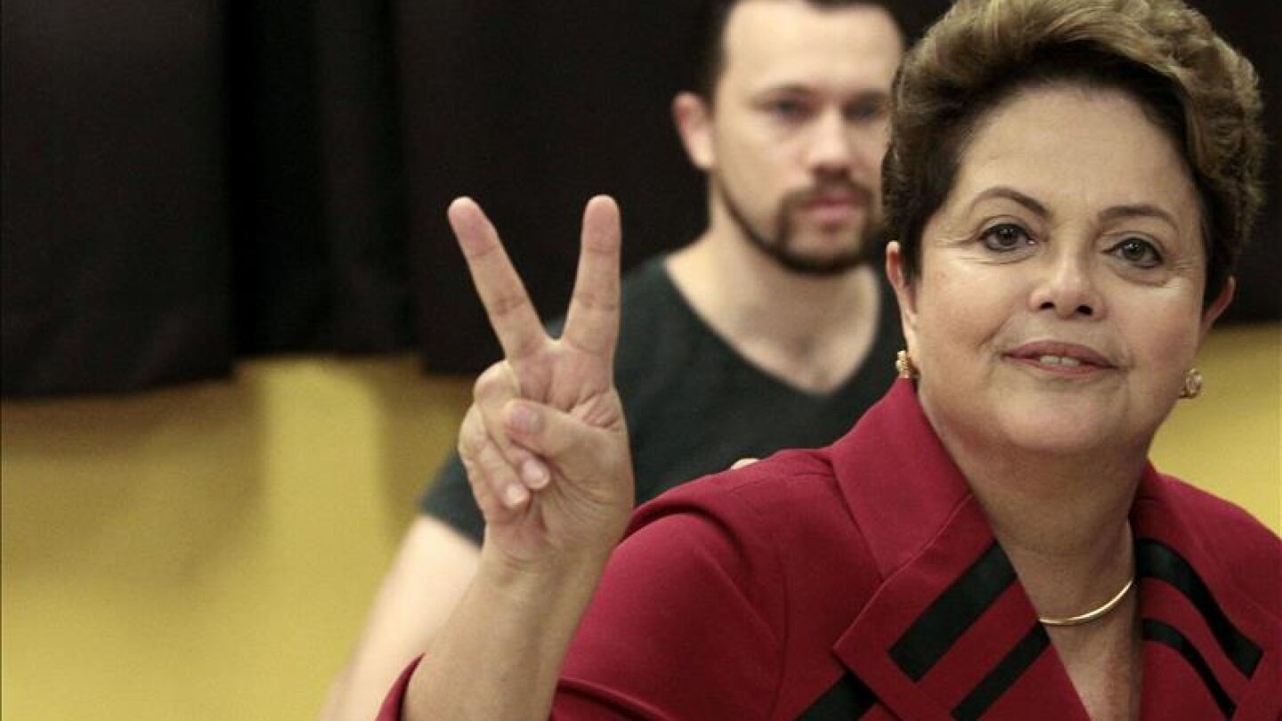 Rousseff y Neves van a una incierta segunda vuelta y Silva se queda afuera