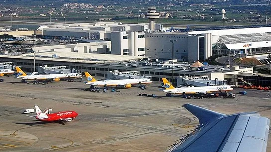Aeropuerto de Son Sant Joan, en Palma Aeropuerto de Son Sant Joan, en Palma