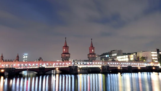 Berlín se viste de gala para conmemorar los 25 años de la caída del muro Berlín se viste de gala para conmemorar los 25 años de la caída del muro