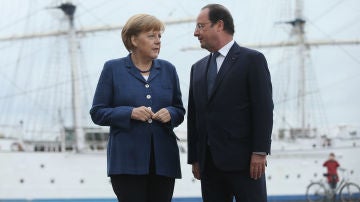 La canciller alemana, Angela Merkel, y el presidente francés, François Hollande