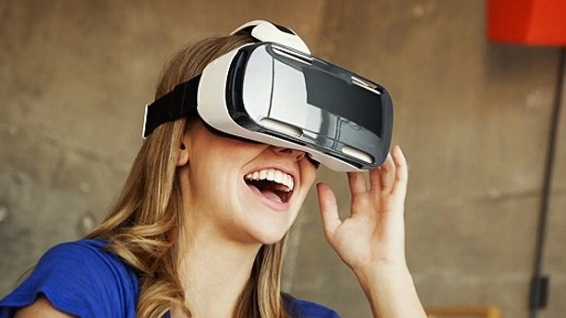 Samsung apuesta por la realidad virtual con sus gafas y una cámara 360º