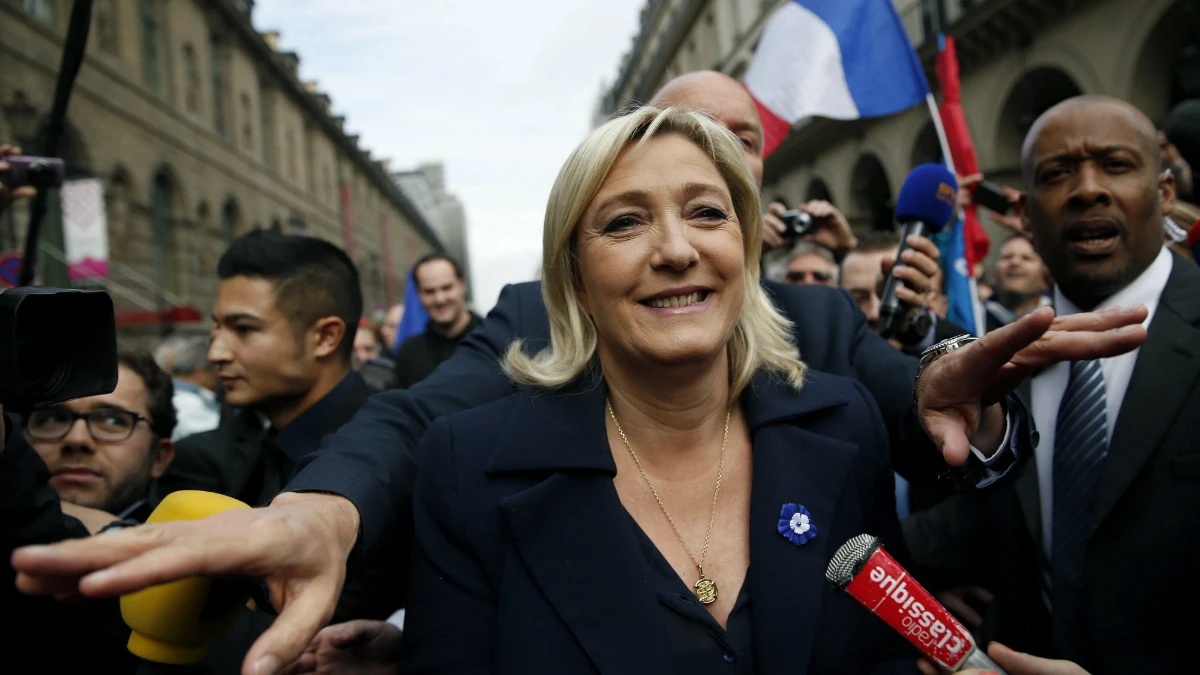 El Frente Nacional encomienda su futuro a la pequeña de la saga Le Pen El Frente Nacional encomienda su futuro a la pequeña de la saga Le Pen