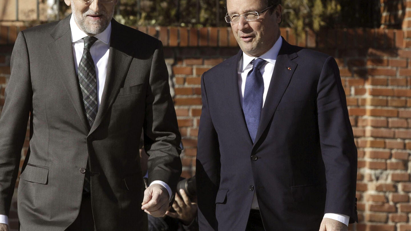 Rajoy viaja a Par&iacute;s y dise&ntilde;a con Hollande el plan de interconexiones para que financie la UE