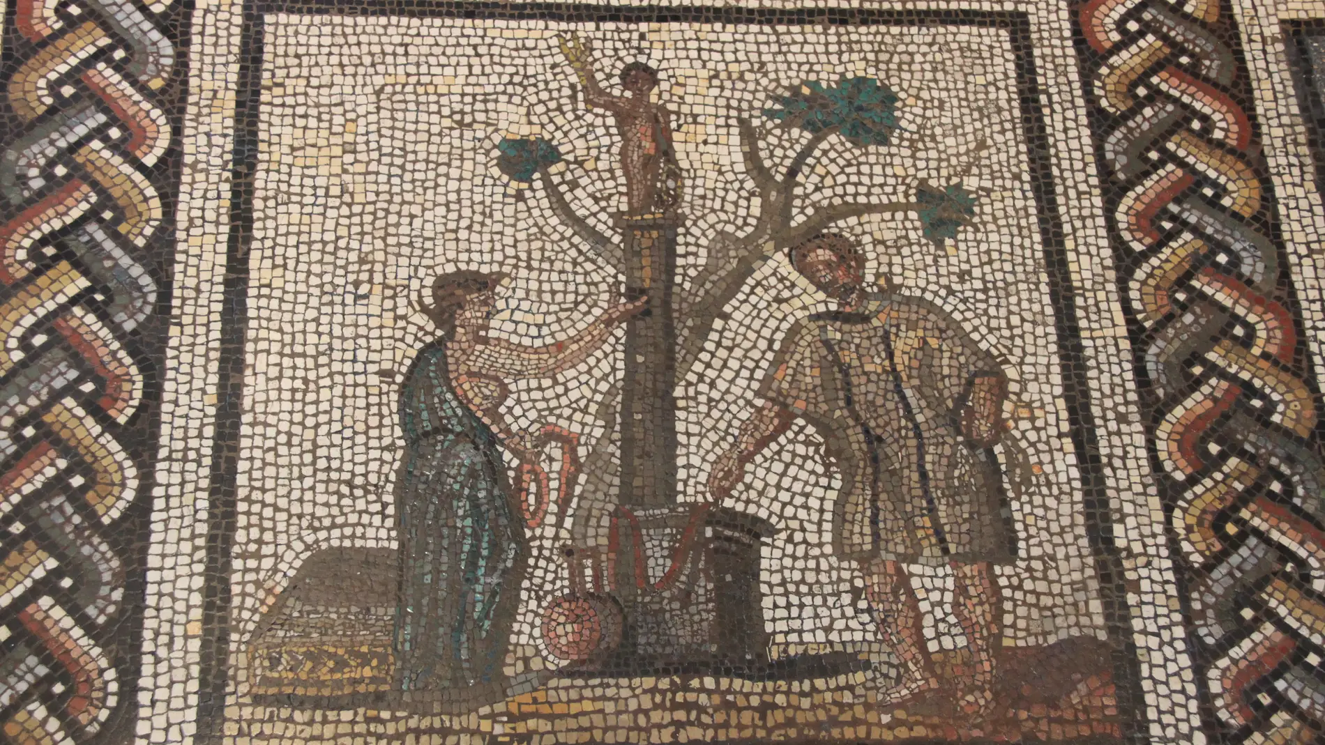 Mosaicos romanos en St. Roman en Gal
