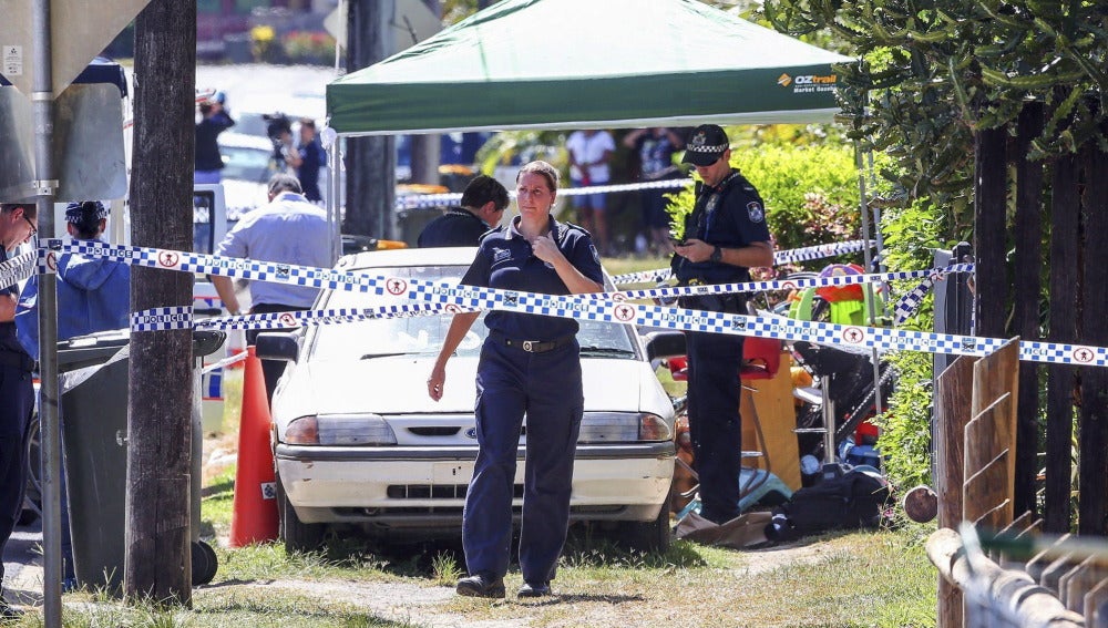  La policía acordona la vivienda en la que se han encontrado a los ocho niños muertos en Australia
