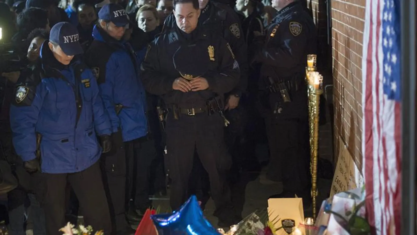 Acto conmemorativo por el asesinato de dos policías en Brooklyn Acto conmemorativo por el asesinato de dos policías en Brooklyn