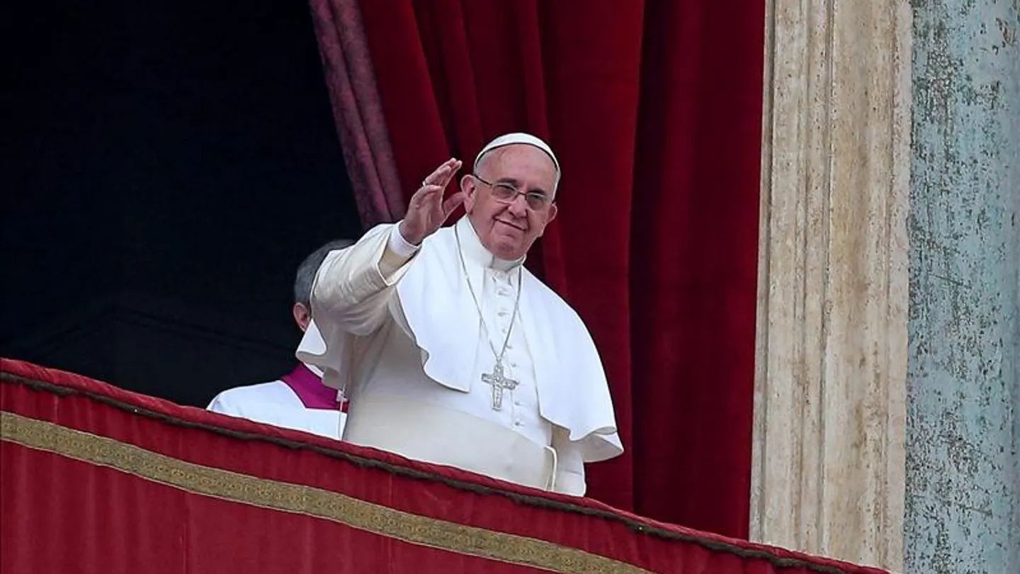El papa Francisco da la bendición 'Urbi et Orbi' El papa Francisco da la bendición 'Urbi et Orbi'