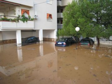 Coches inundados Coches inundados