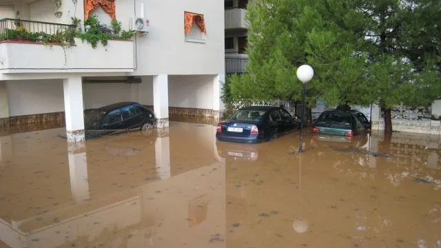 Coches inundados