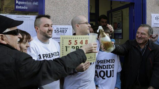 Legan&eacute;s celebra el Gordo de la Loter&iacute;a de El Ni&ntilde;o