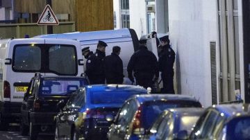 Agentes de Policía en las calles de París