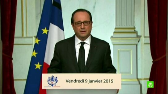 Fran&ccedil;ois Hollande se dirige a los medios