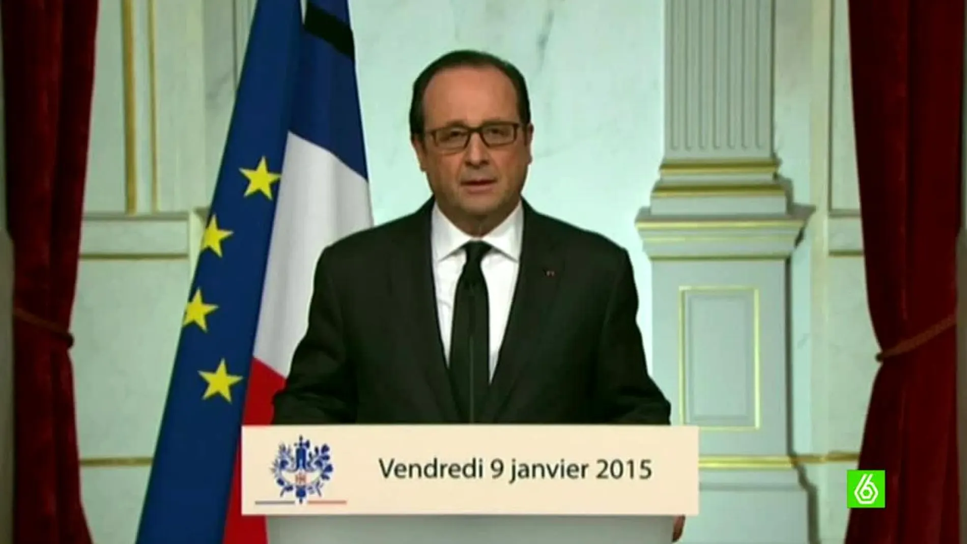 François Hollande se dirige a los medios