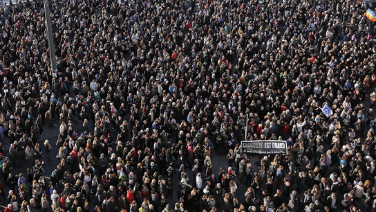 Unas 700.000 personas en marchas silenciosas en Francia por "Charlie Hebdo" Unas 700.000 personas en marchas silenciosas en Francia por "Charlie Hebdo"