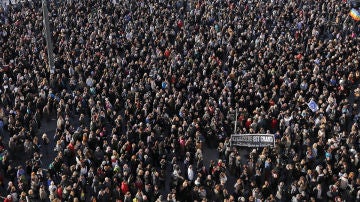 Unas 700.000 personas en marchas silenciosas en Francia por "Charlie Hebdo"