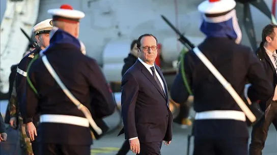 Hollande, durante el acto en el portaaviones Hollande, durante el acto en el portaaviones