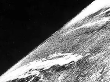 Primera fotografía de la Tierra desde el Espacio Primera fotografía de la Tierra desde el Espacio