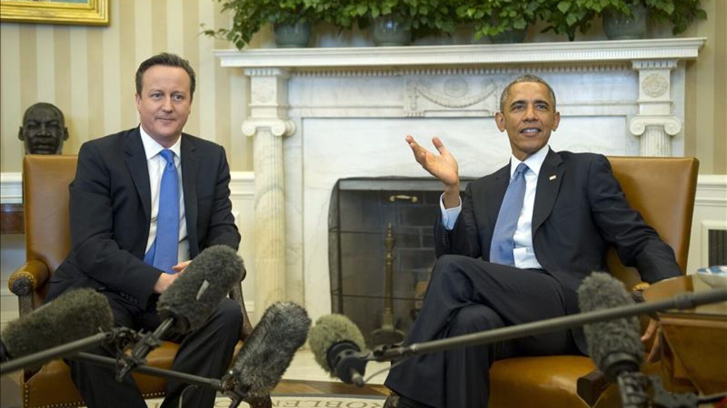 Barack Obama y Cameron despu&eacute;s de una reuni&oacute;n