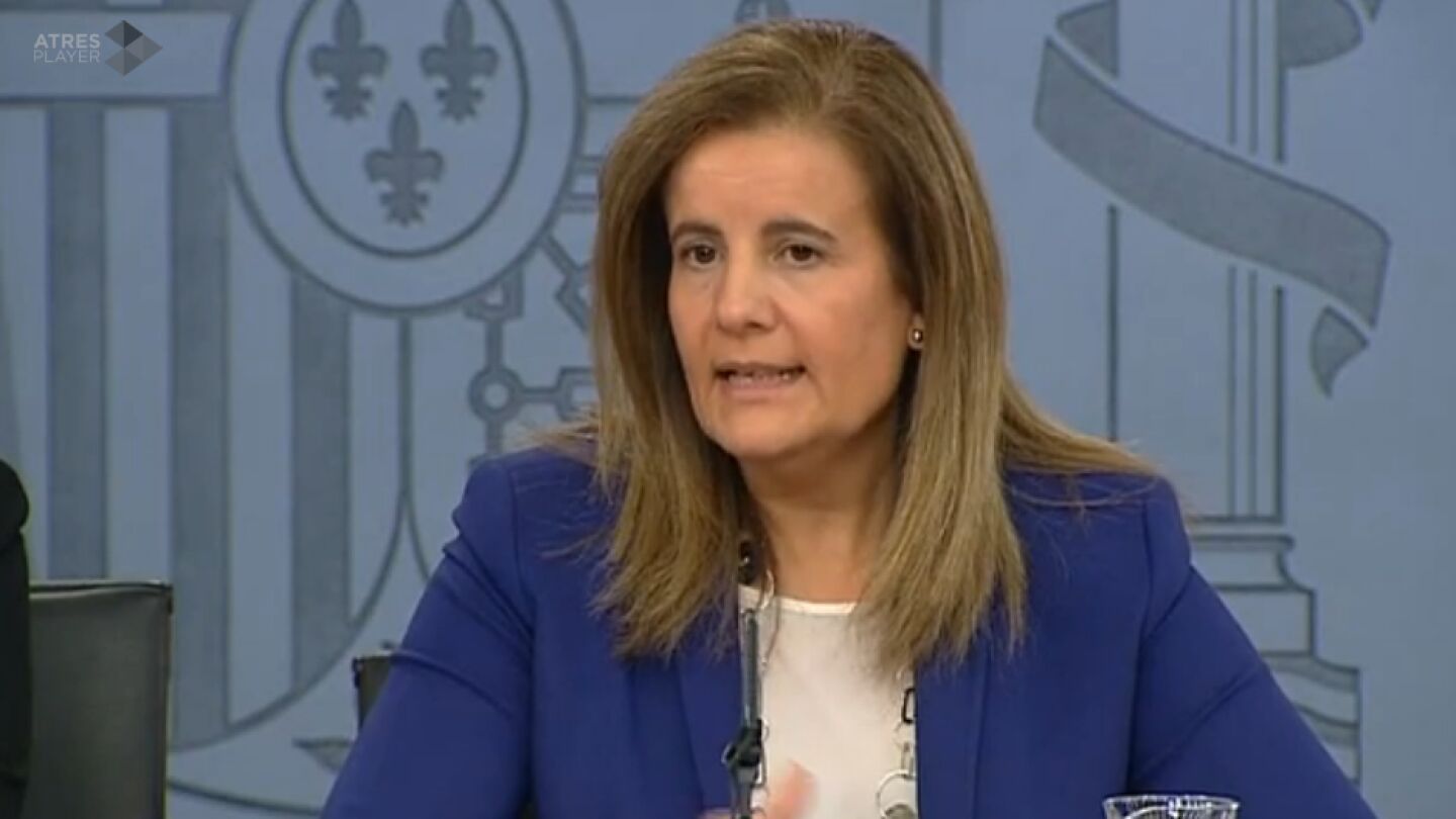 F&aacute;tima B&aacute;&ntilde;ez en rueda de prensa