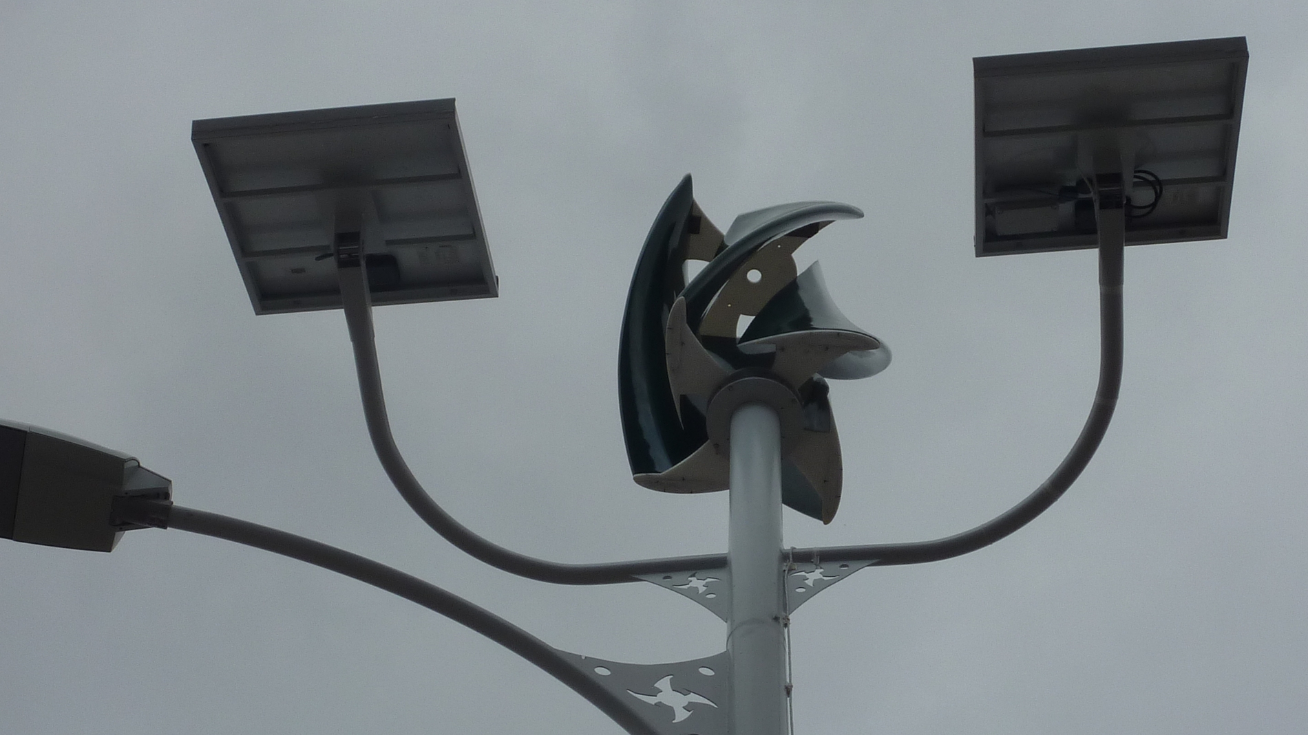 Prototipo de farolas que funcionan con e