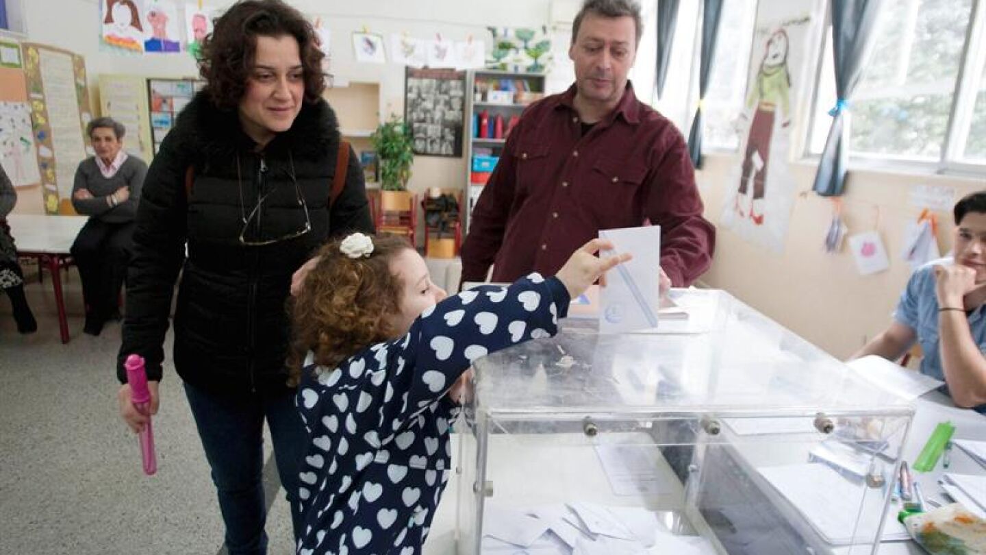 Hasta un 18% de votantes indecisos decidir&aacute;n el futuro de Grecia