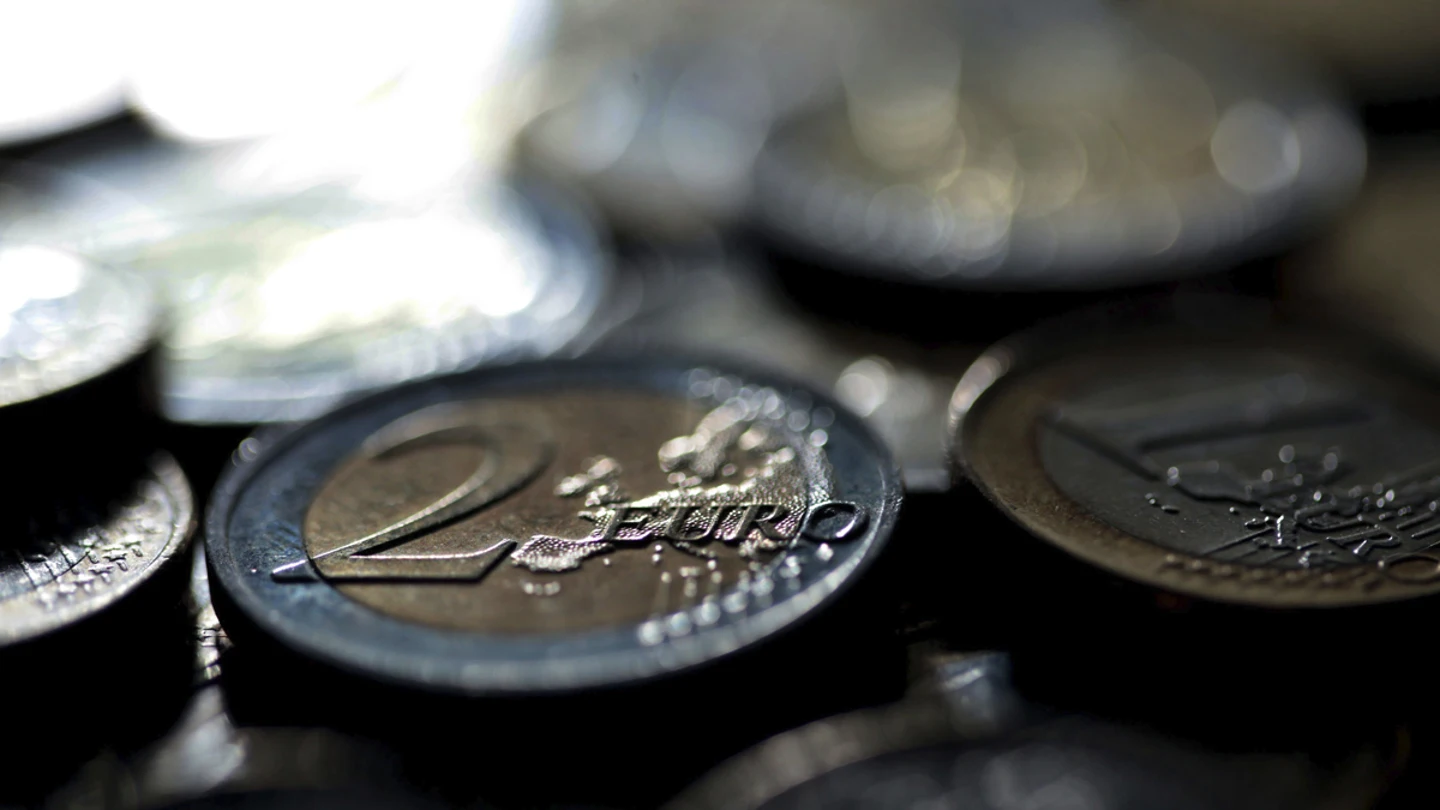 Monedas de 2 y 1 euro Monedas de 2 y 1 euro