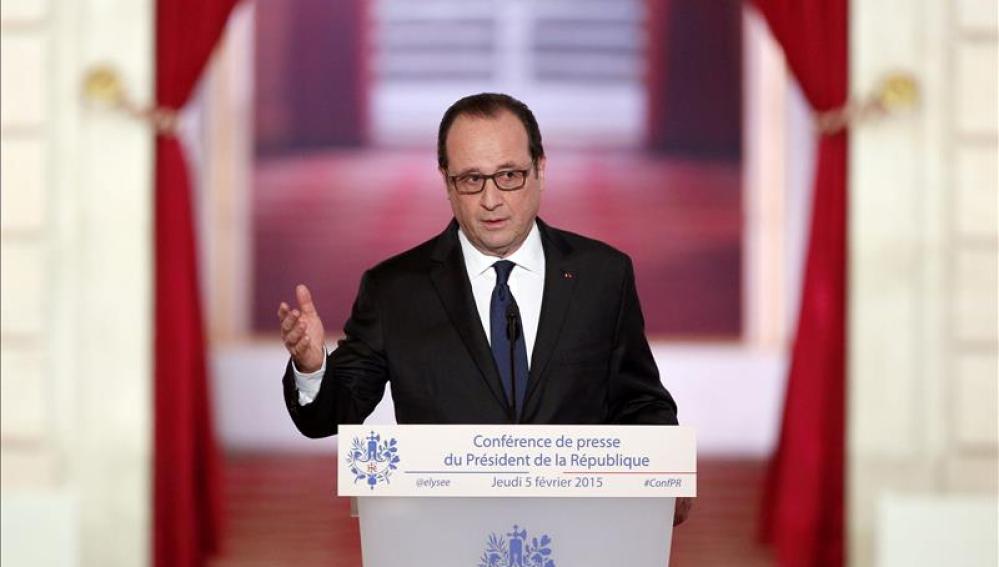 El presidente galo, François Hollande, da una rueda de prensa