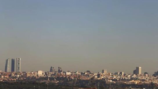 Madrid limitar&aacute; el tr&aacute;fico y el aparcamiento cuando se dispare la contaminaci&oacute;n