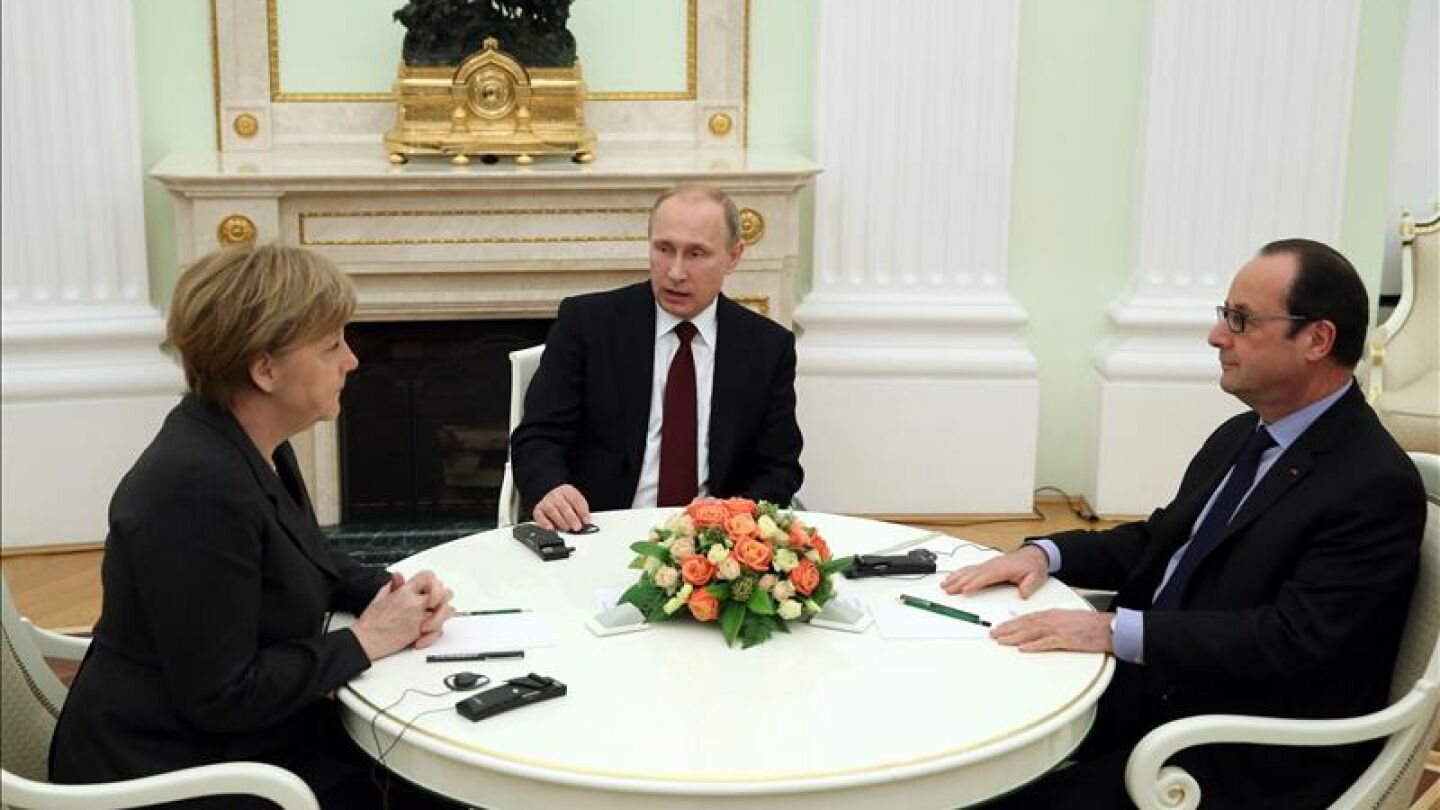 Angela Merkel, Fran&ccedil;ois Hollande, Vladimir Putin en el Kremlin, Mosc&uacute;